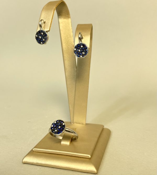 Parure di orecchini e anello di zaffiri e diamanti - immagine 2