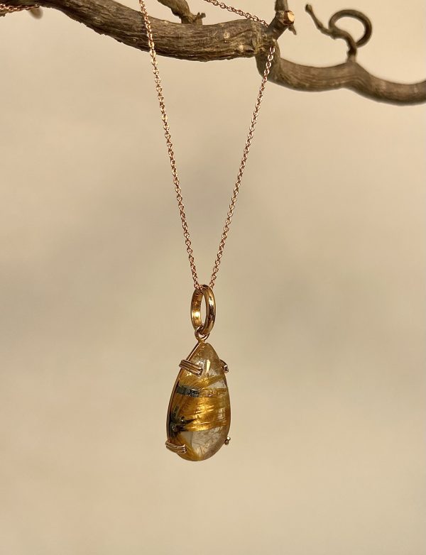 Collana in oro rosso con ciondolo di quarzo rutilato - immagine 2