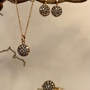 Parure in oro rosso con pavé di diamanti