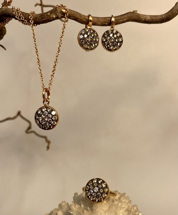Parure in oro rosso con pavé di diamanti
