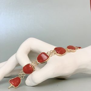 Bracciale in oro rosso con coralli
