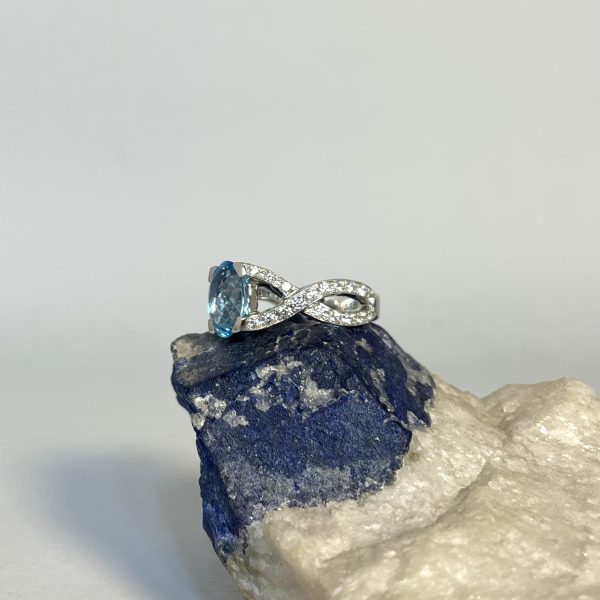 anello diamanti e acquamarina