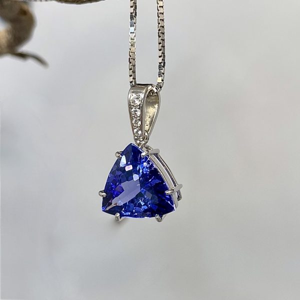 ciondolo con tanzanite