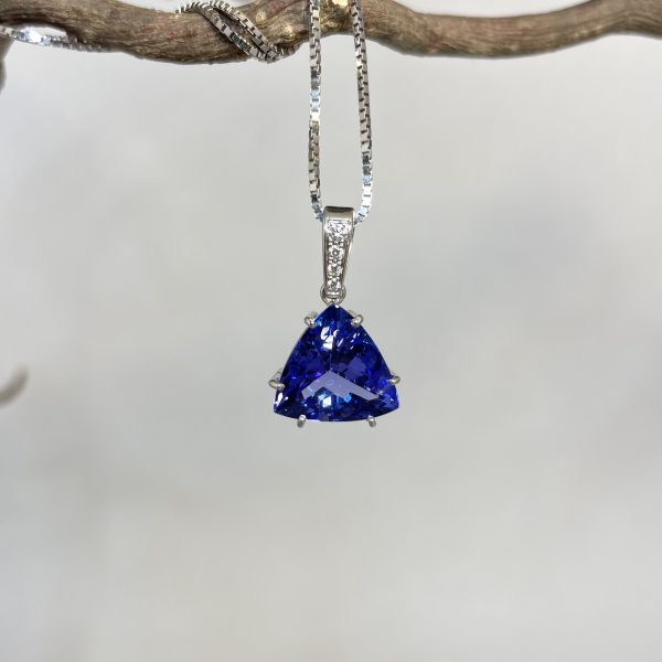 ciondolo con tanzanite