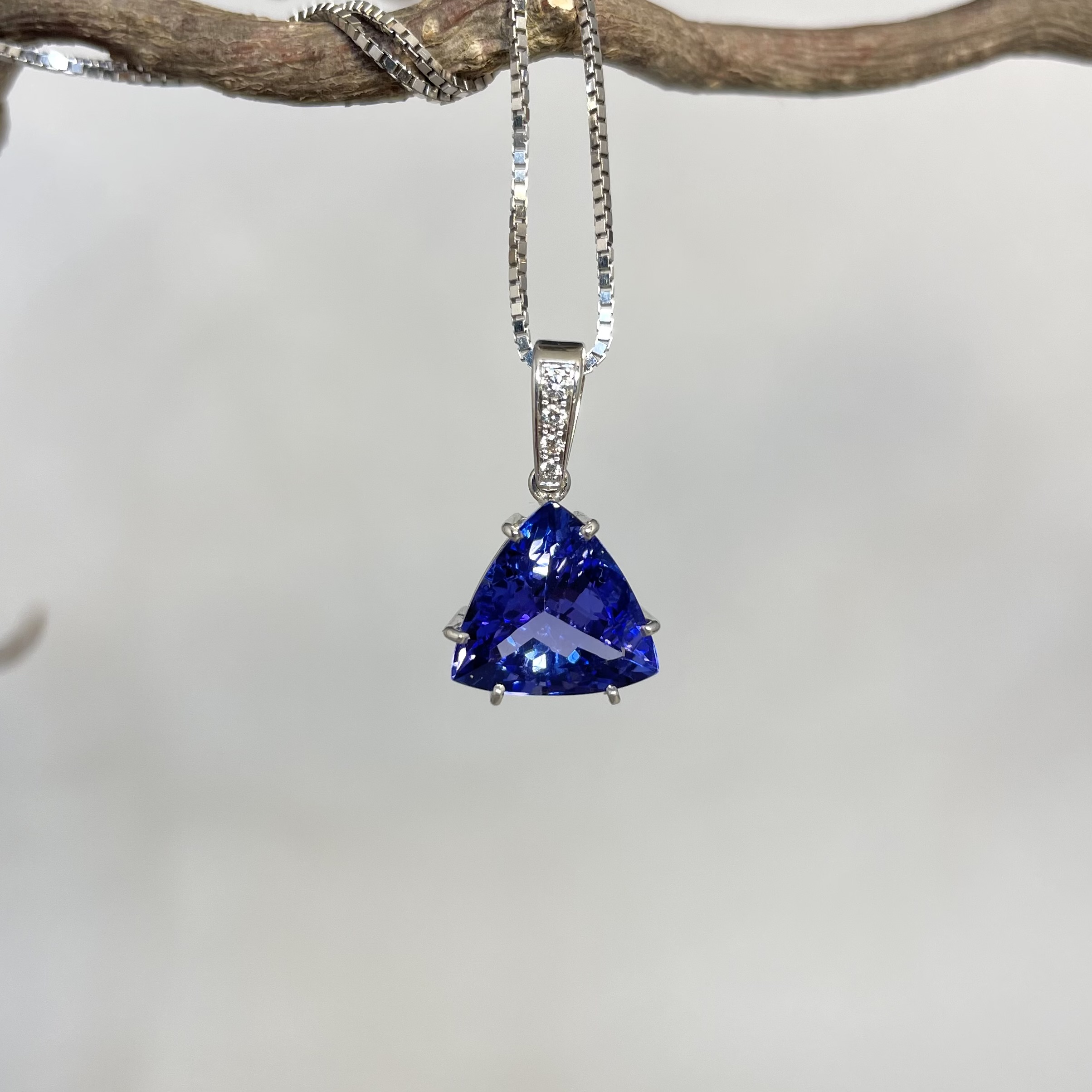 Gioielli on sale con tanzanite