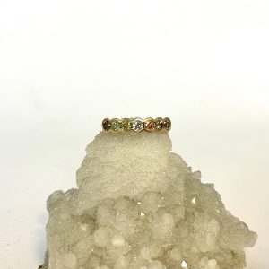 anello con diamanti multicolor