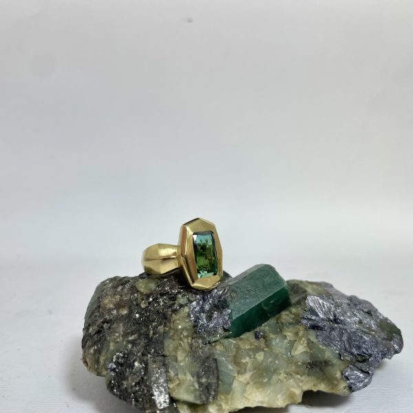 anello con tormalina verde