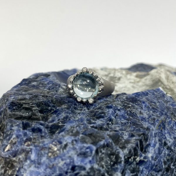 Anello con acquamarina e diamanti - immagine 3