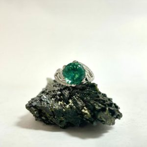 Anello con Tormalina e diamanti